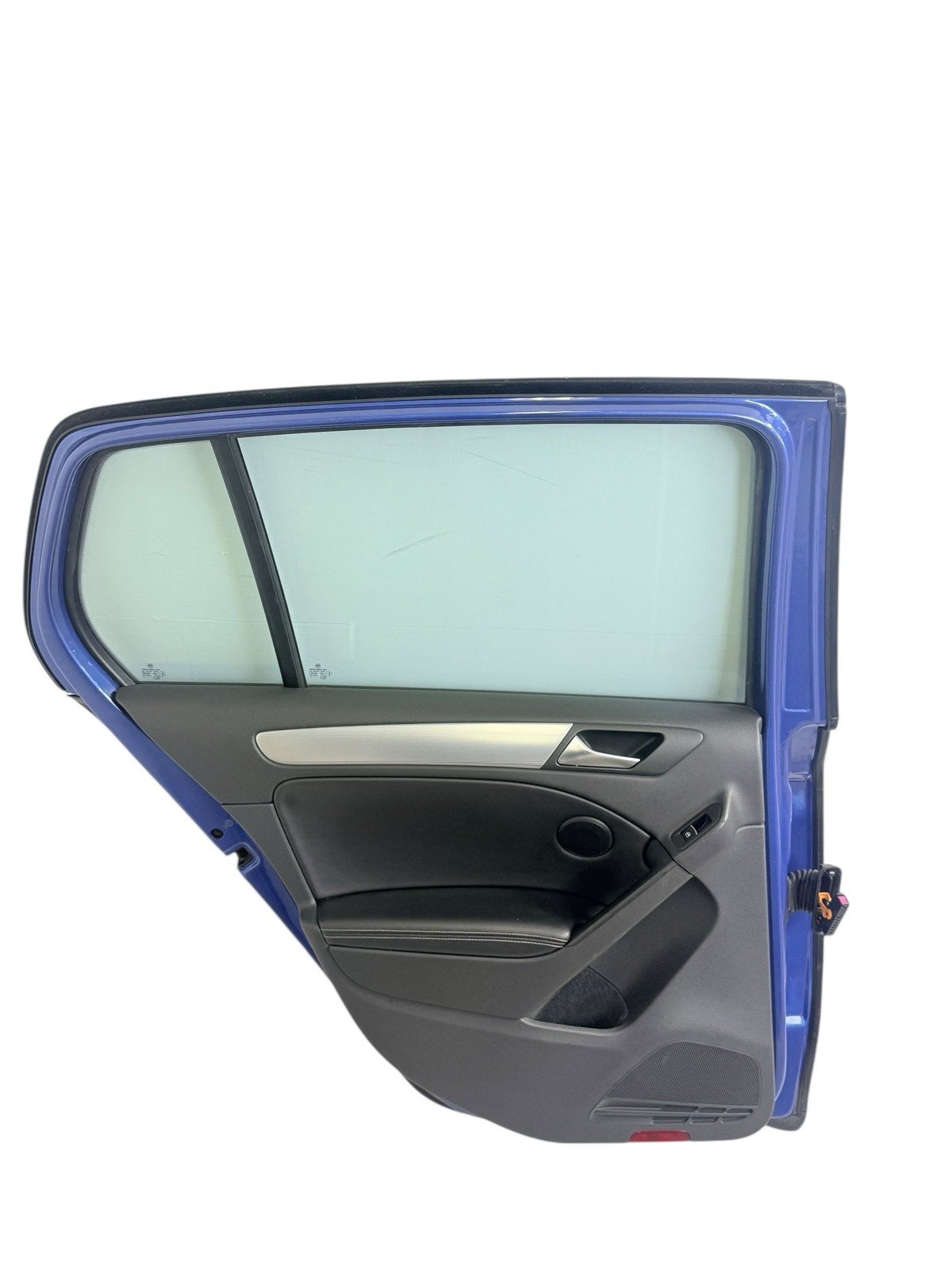 2010 - 2014 VOLKSWAGEN GOLF R GTI LEFT REAR DOOR ASSEMBLY BLUE METALLIC LR5Z