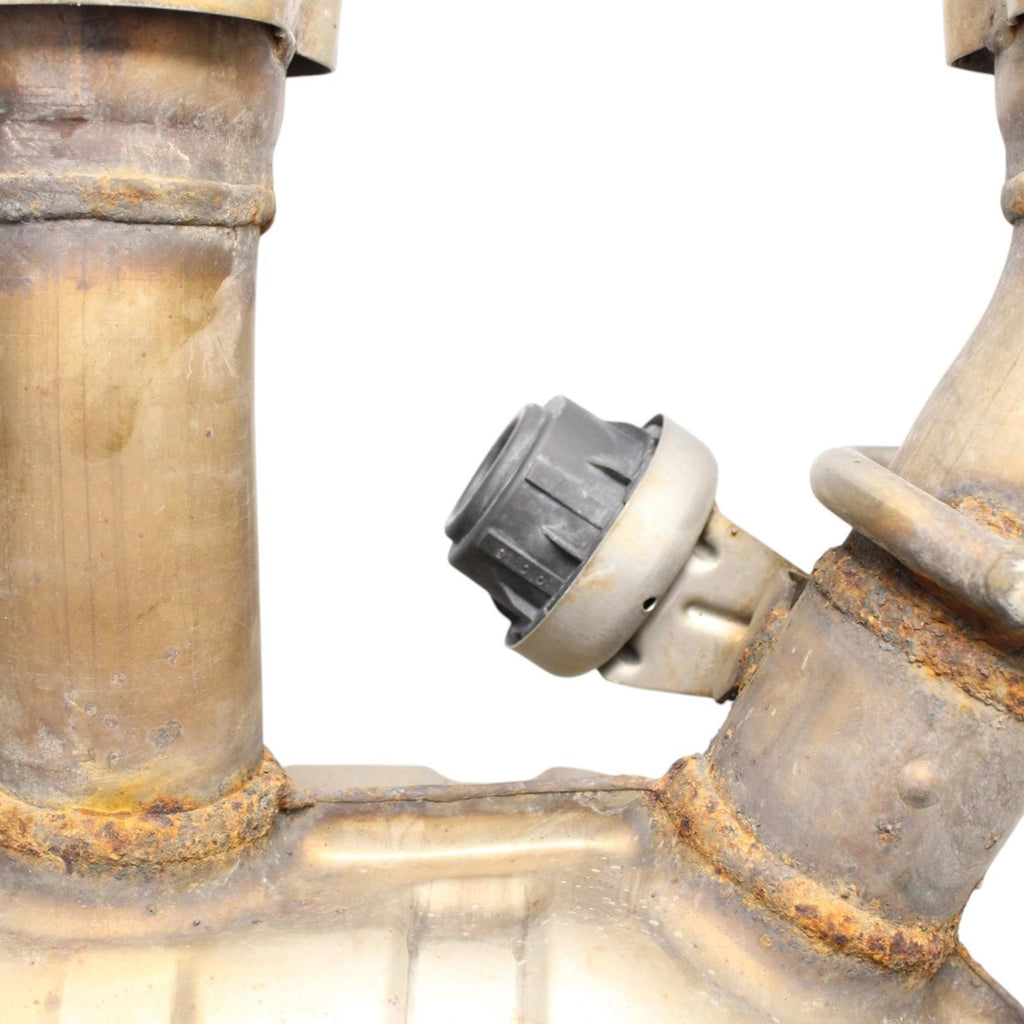 2008 VW GOLF MK5 R32 VR6 3.2L Rear Exhaust Muffler *Dents