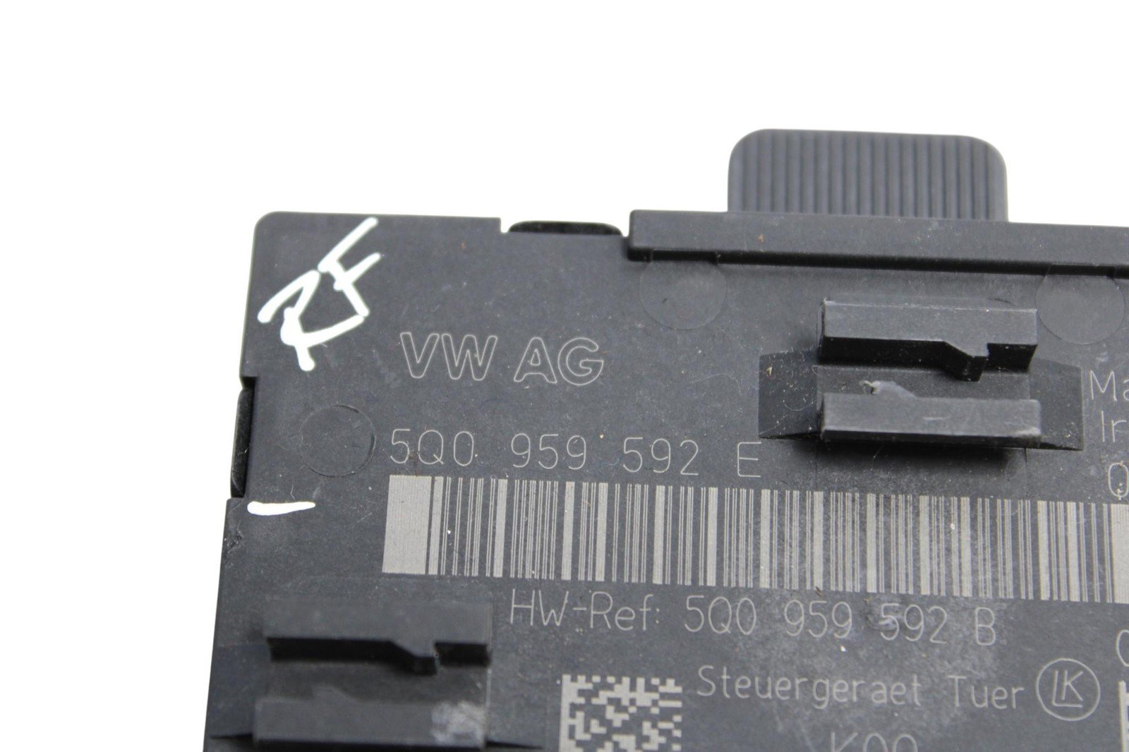 2015 - 2020 AUDI A3 S3 Right Front Door Control Module OEM 5Q0959592E