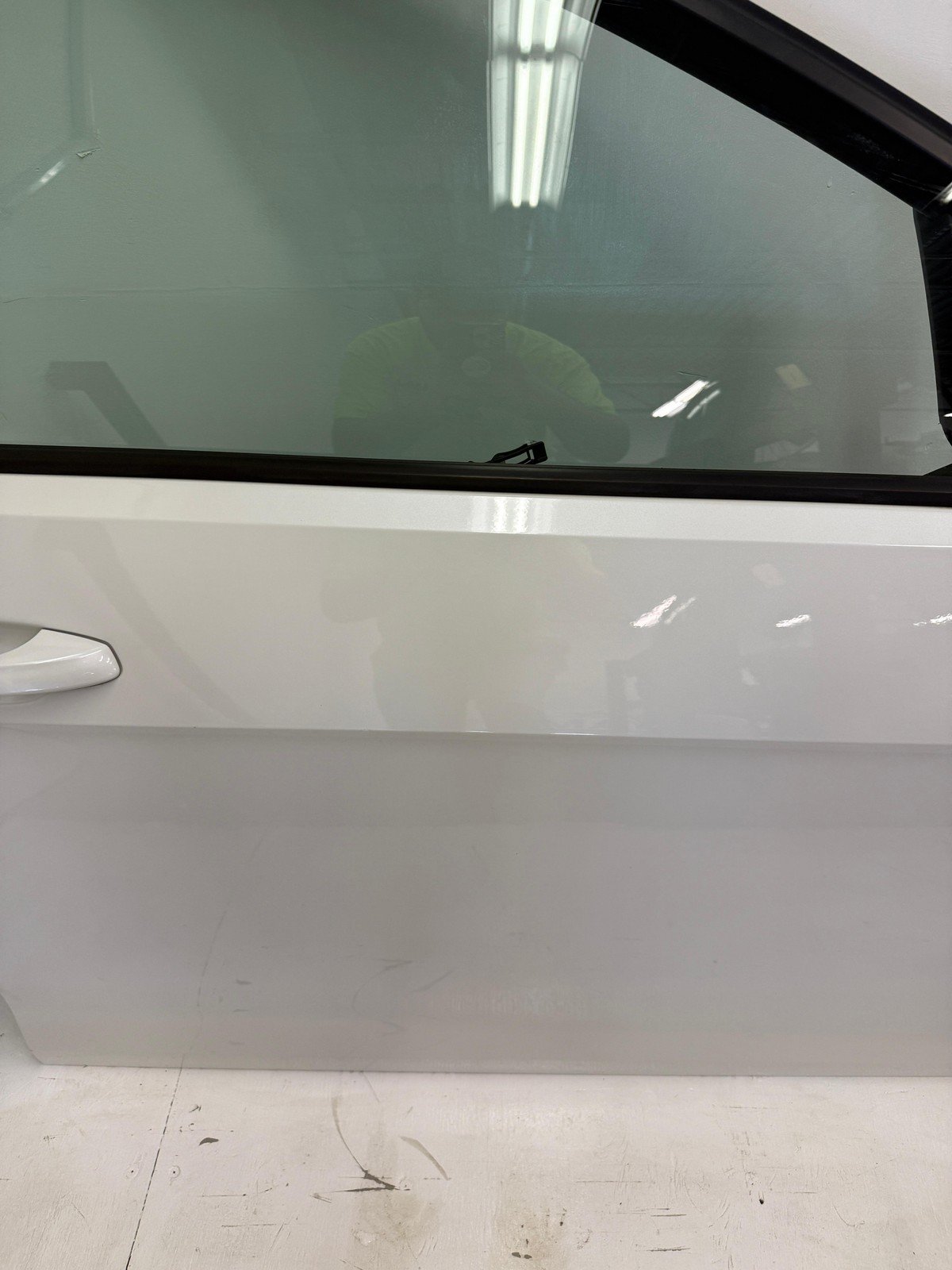 2015 - 2021 VW GOLF R GTI MK7 FRONT RIGHT PASSENGER DOOR ASSEMBLY PURE WHITE OEM