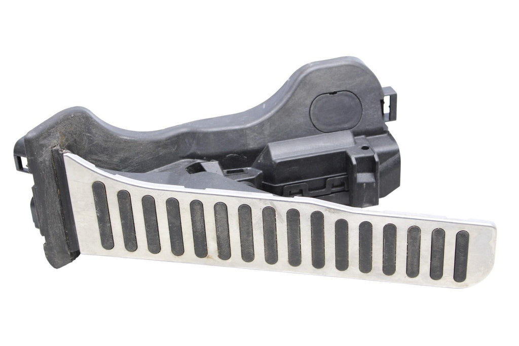 2012 - 2013 VW GOLF R Aluminum Pedal Set Gas Brake Clutch Footrest *BROKEN TAB*