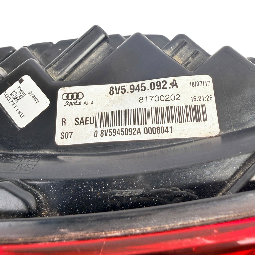 17-2020 Audi S3 RS3 Right Outer Passenger Side Tail Light 8V5945092A *scratches*