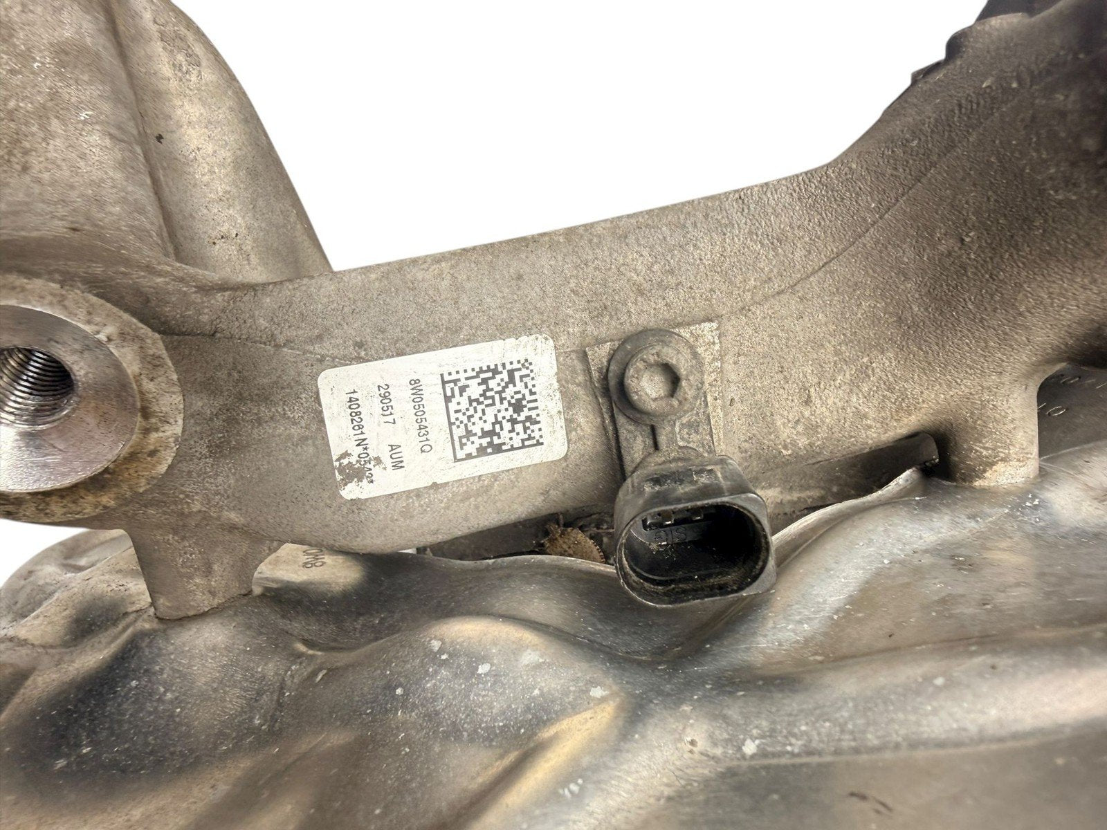 2017-2024 AUDI A4 A5 S4 S5 REAR LEFT DRIVER SIDE SPINDLE KNUCKLE HUB 8W0505431Q