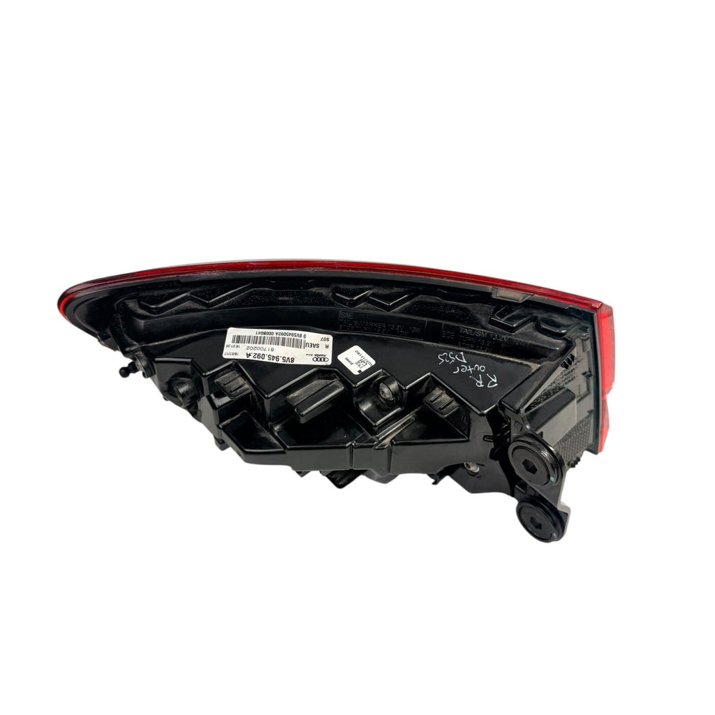 17-2020 Audi S3 RS3 Right Outer Passenger Side Tail Light 8V5945092A *scratches*