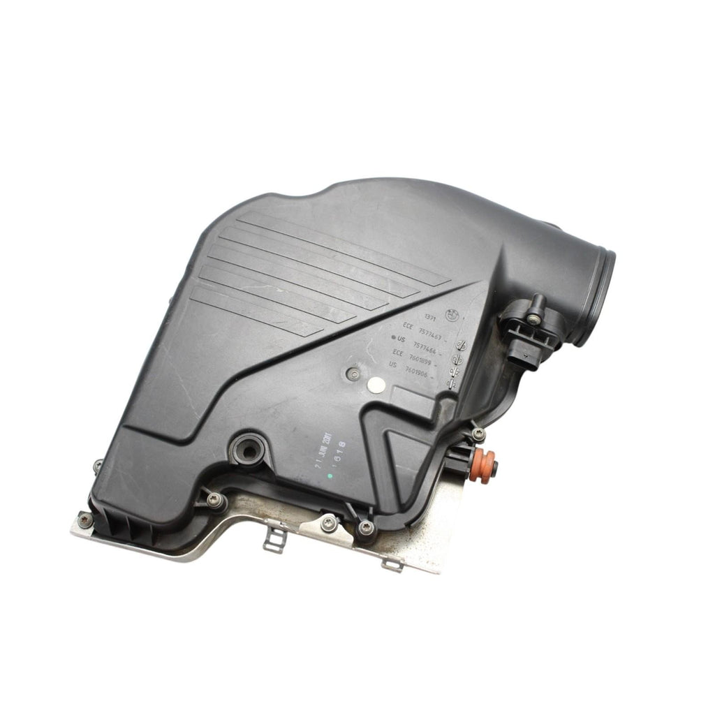 2010-2013 BMW 550i 650i N63 Left Air Cleaner Filter Box 13717577467 OEM