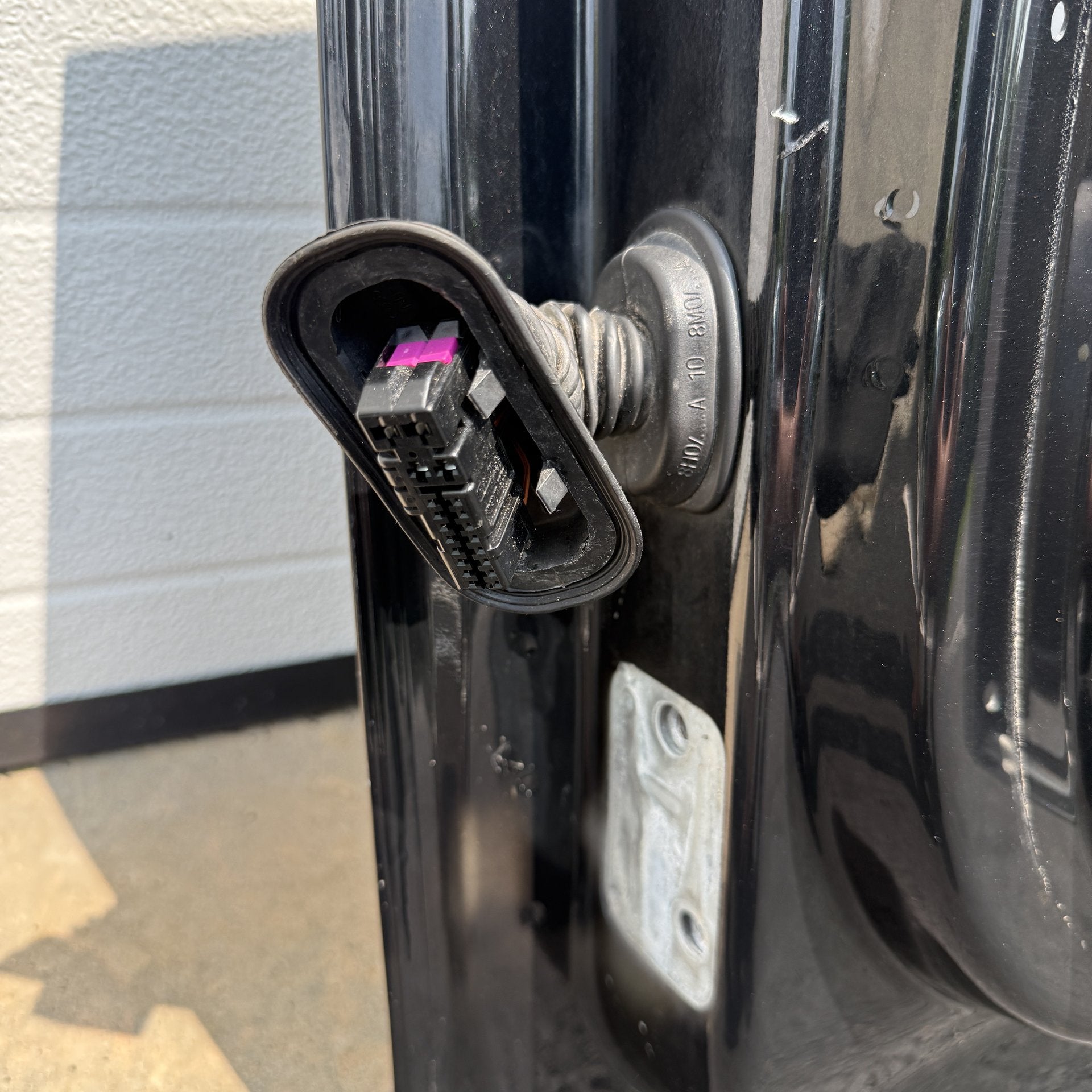 08-15 Audi 8J TT TTS Door Shell Right Passenger Side Black W Mirror 8J0831052A