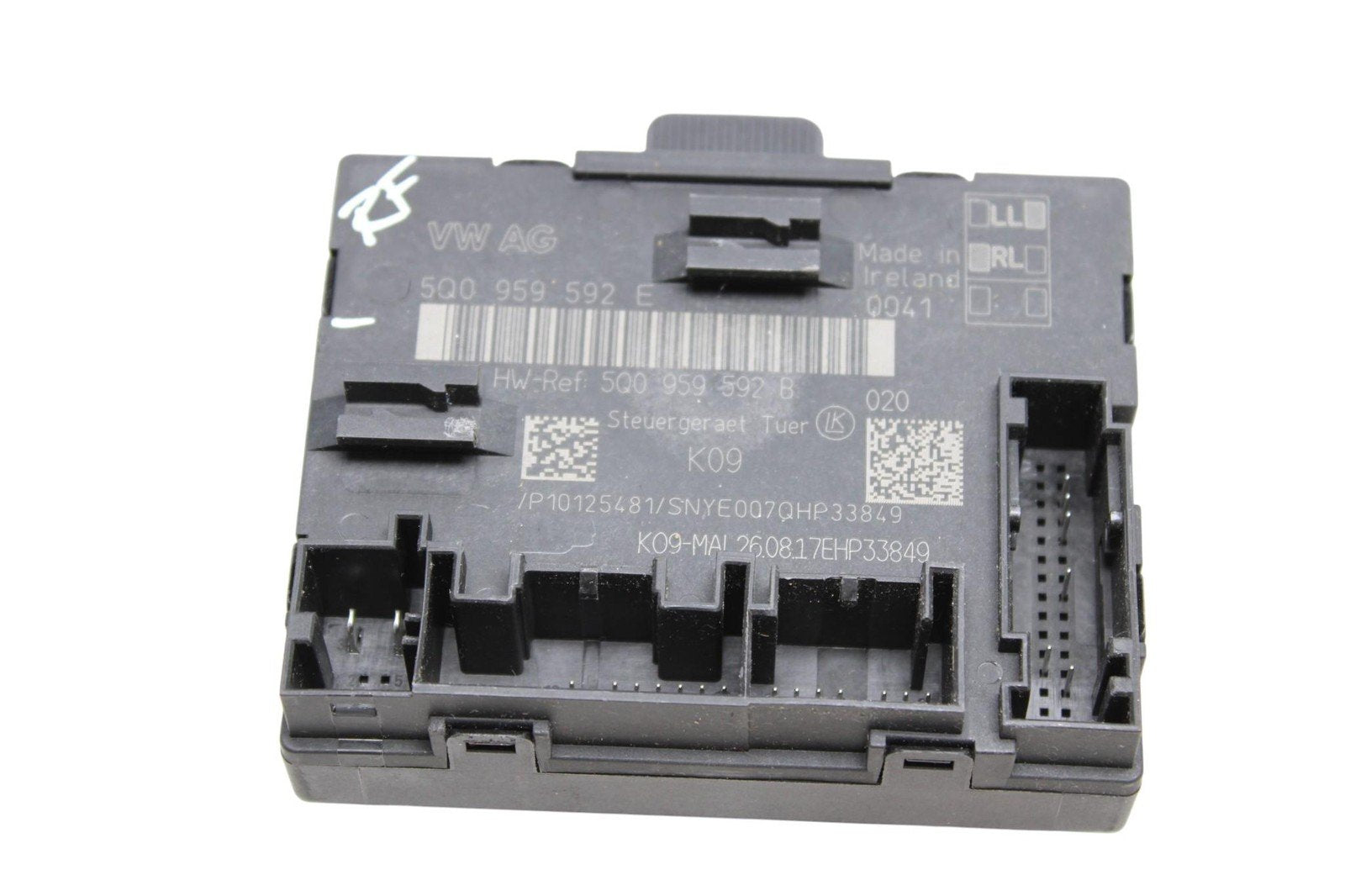 2015 - 2020 AUDI A3 S3 Right Front Door Control Module OEM 5Q0959592E