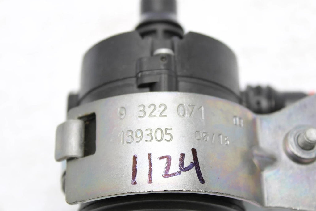 15-20 BMW F80 F82 F83 M3 M4 S55 ENGINE COOLANT AUXILIARY WATER PUMP OEM
