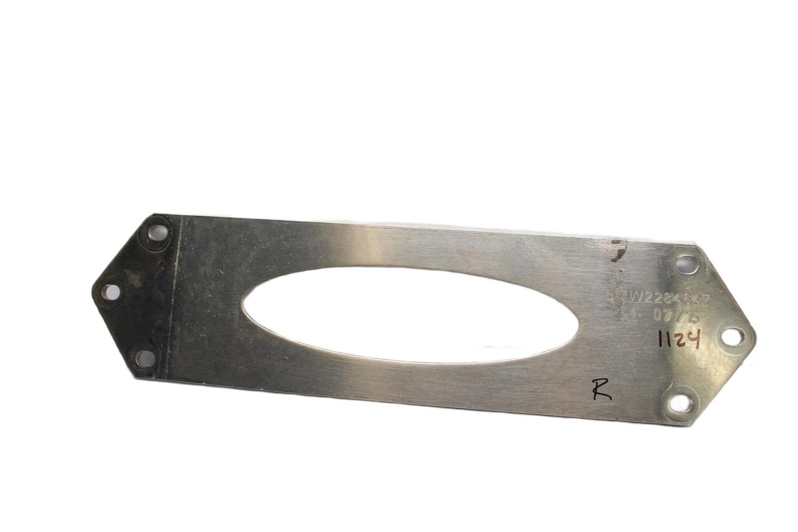 2284647 BMW F80 F82 F83 M3 M4 CENTER UNDERBODY CHASSIS SUPPORT BRACE PLATE