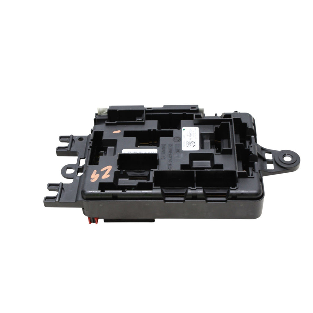 12-21 OEM BMW F87 F30 F32 F36 F82 Rear Power Distribution Fuse Relay Box