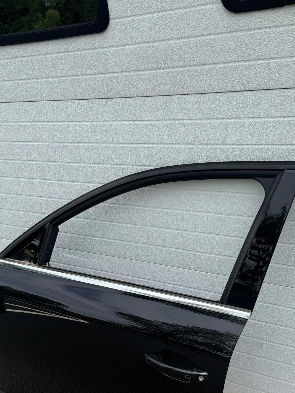 2012 - 2016 AUDI A4 S4 FRONT LEFT DRIVER SIDE DOOR SHELL SKIN OEM BLACK LZ9Y