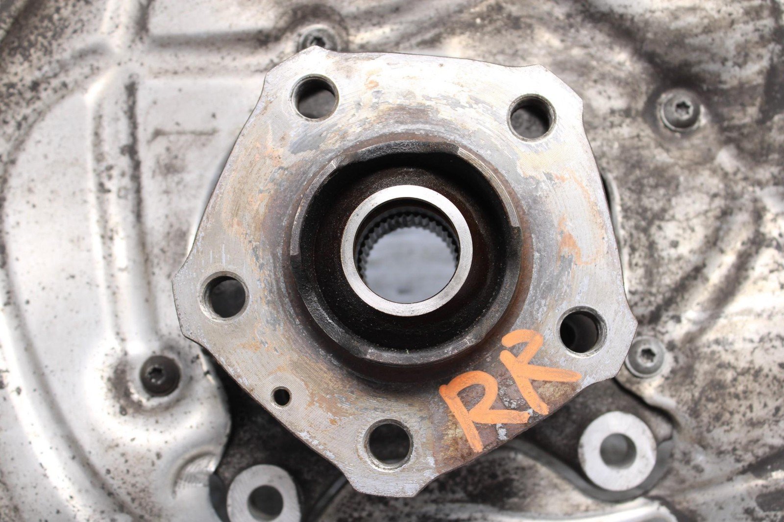 2017-2023 Audi A4 S4 Rear Spindle Knuckle Hub RH Passenger 8W0505436A 8W0505432Q
