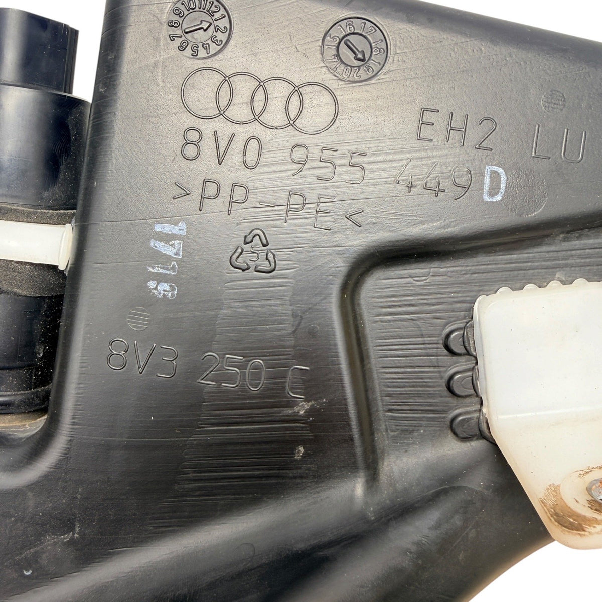 2017 2018 2019 2020 Audi RS3 Windshield Washer Fluid Reservoir Tank 8V0955449