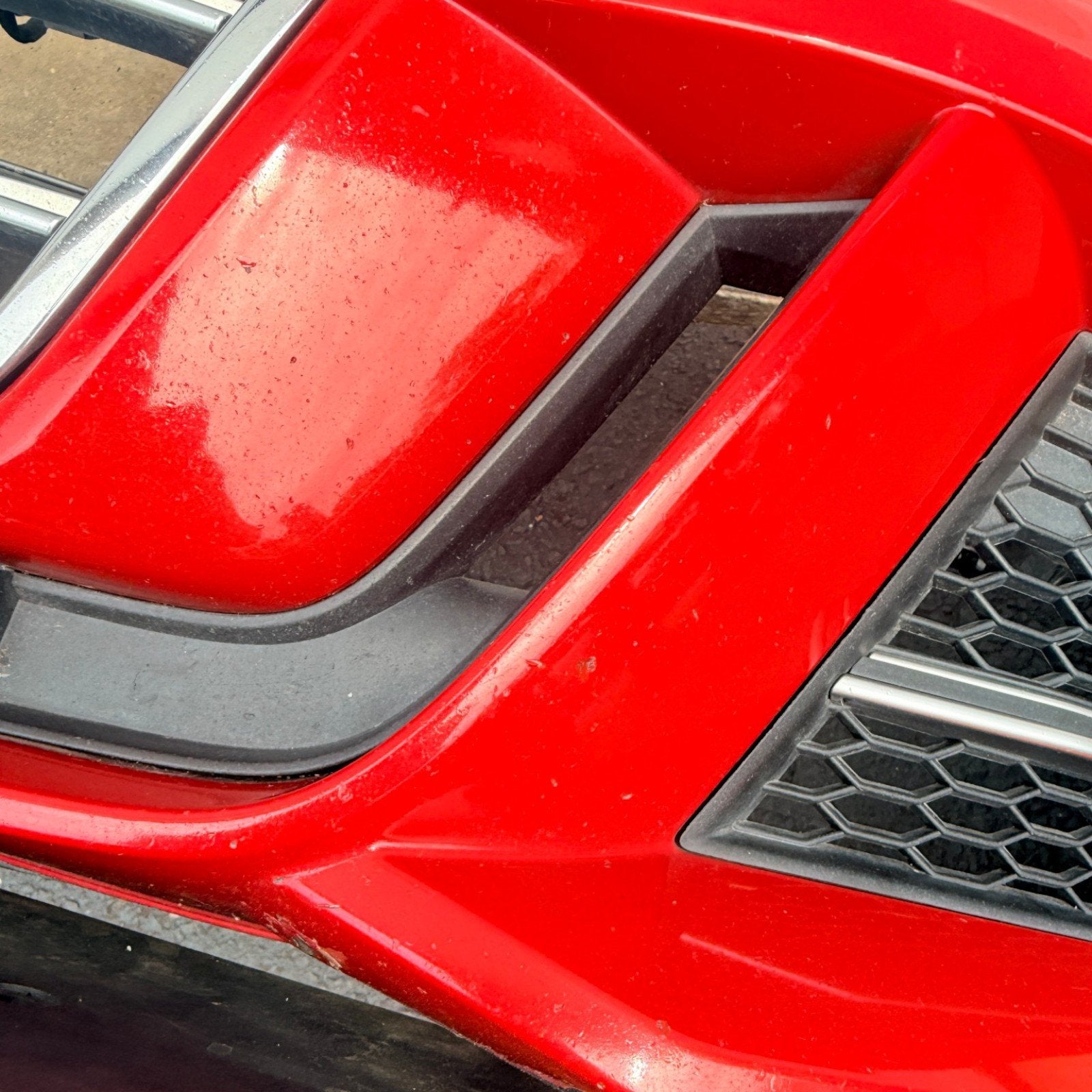 Front Bumper w Grille Tango Red LY3U 8V5807065AF 17-20 Audi S3 *Rock Chips