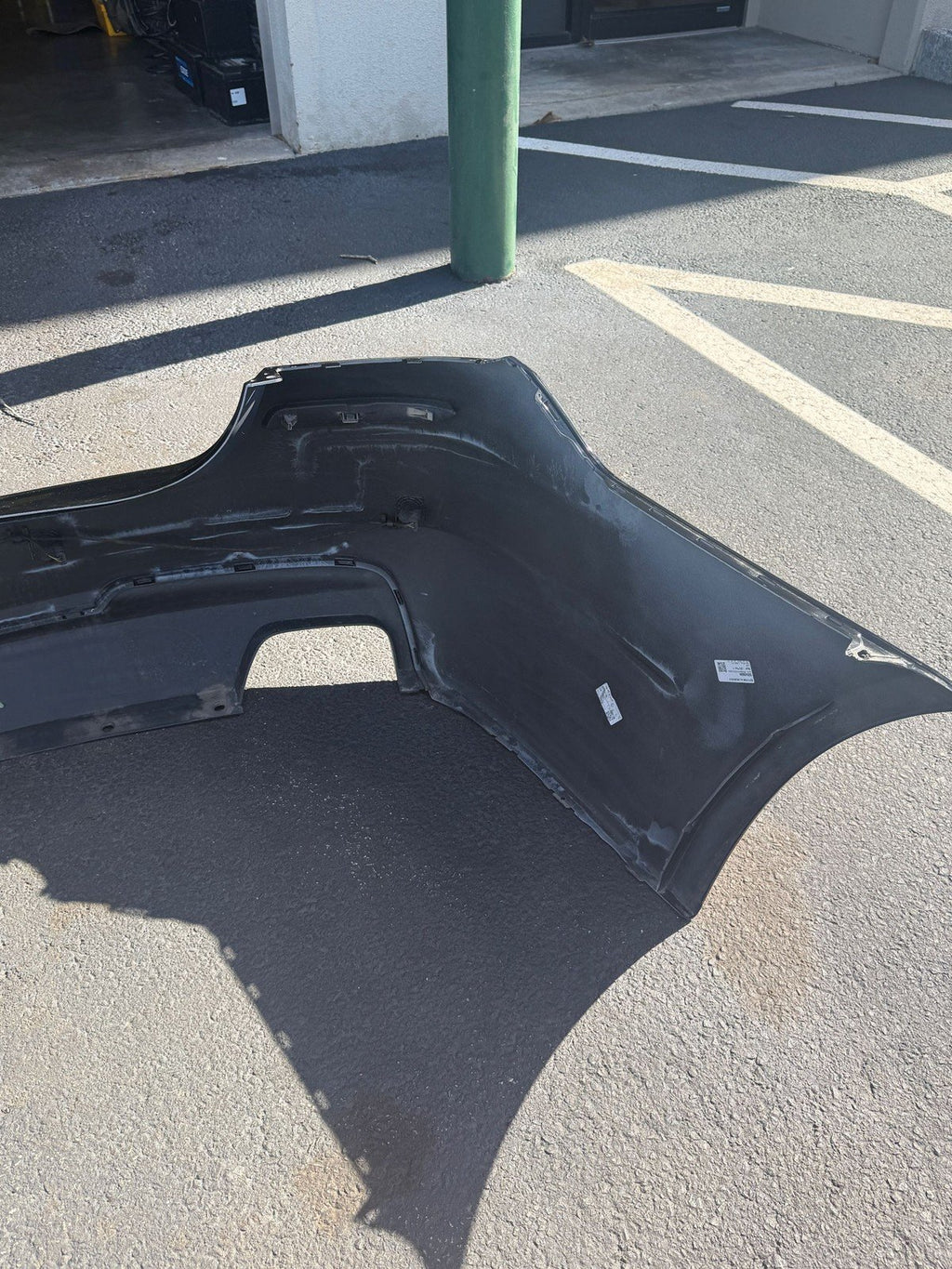 2011-2016 BMW M5 550i 528i Rear Bumper Cover M package Park Assist *scratches*