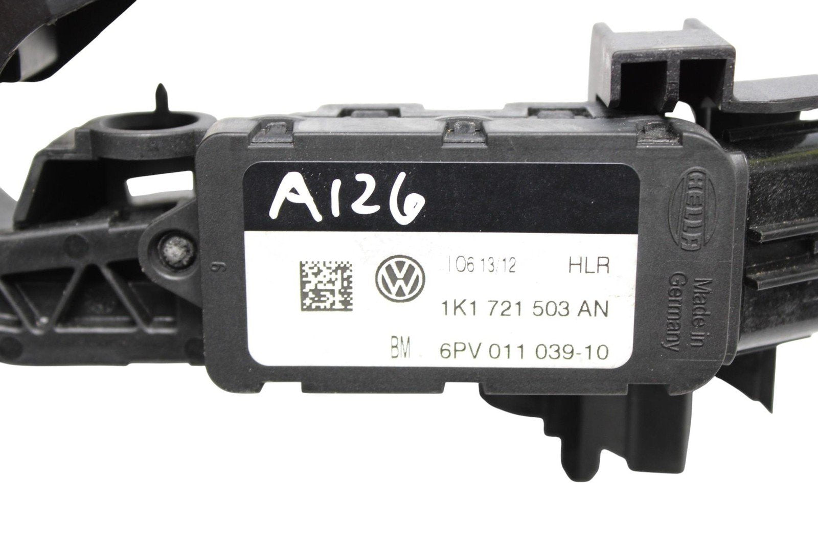 2012 - 2013 VW GOLF R Aluminum Pedal Set Gas Brake Clutch Footrest *BROKEN TAB*