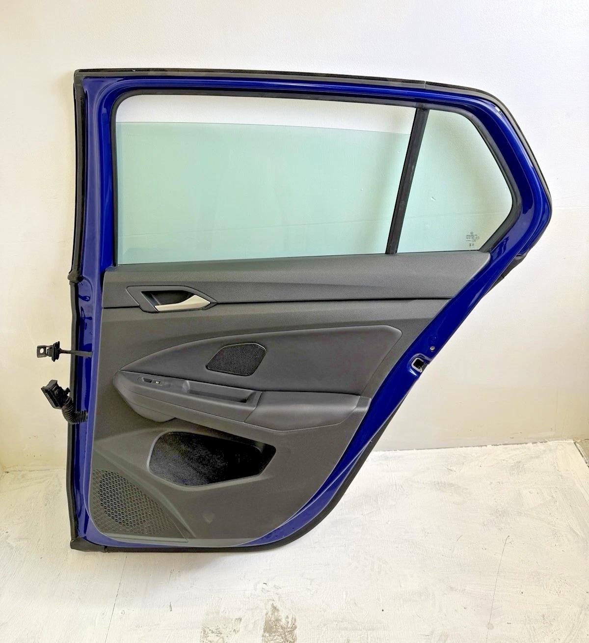 2022-2024 Volkswagen Golf R GTI Rear Door Assembly RH Passenger LAPIZ BLUE *dent