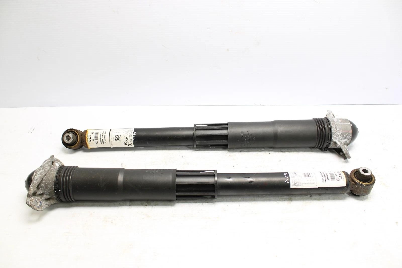 2015 - 2020 VW GOLF GTI SHOCK ABSORBER PAIR 5QM512011M OEM LEFT AND RIGHT SIDE