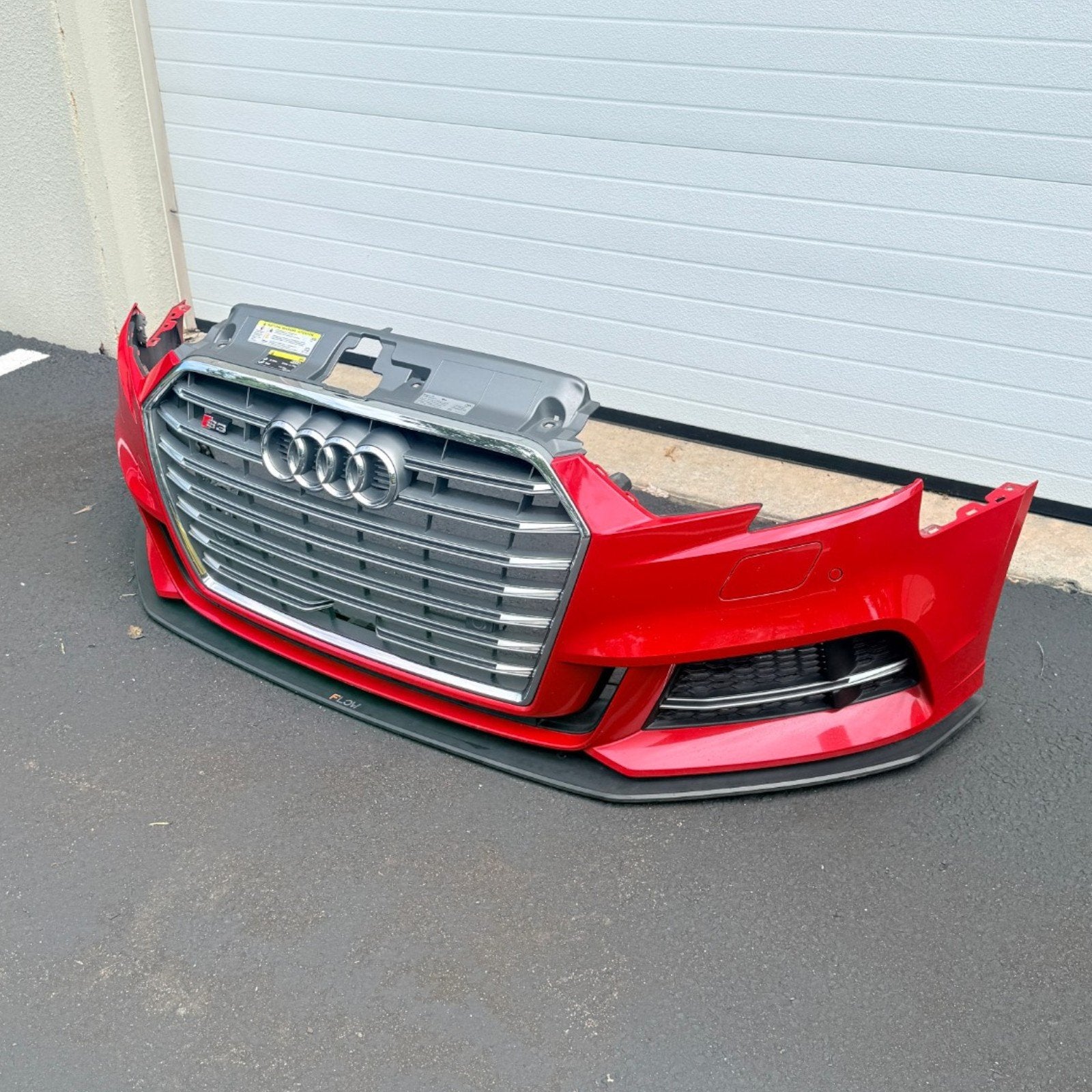 Front Bumper w Grille Tango Red LY3U 8V5807065AF 17-20 Audi S3 *Rock Chips