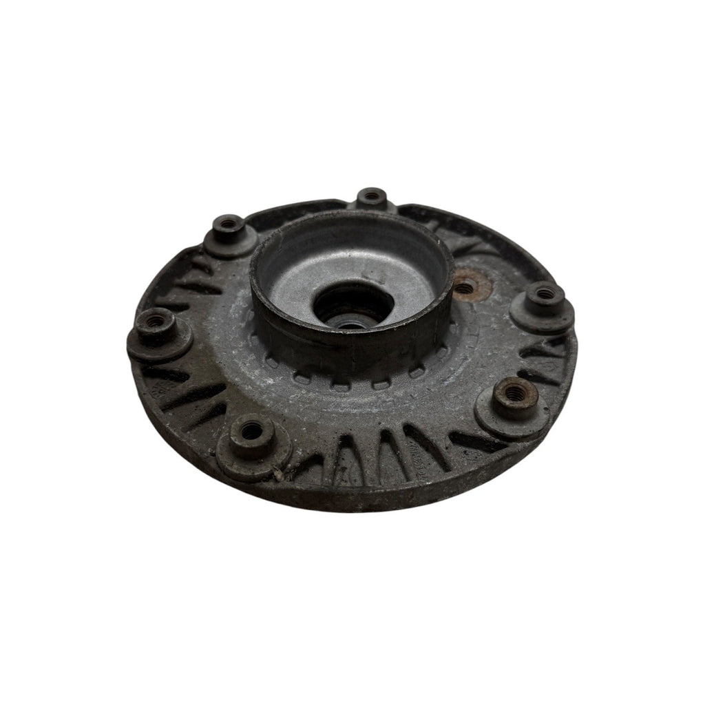 13-19 BMW F32 F30 F31 F34 F36 F33 F21 Strut Mount Guide Support 7870055