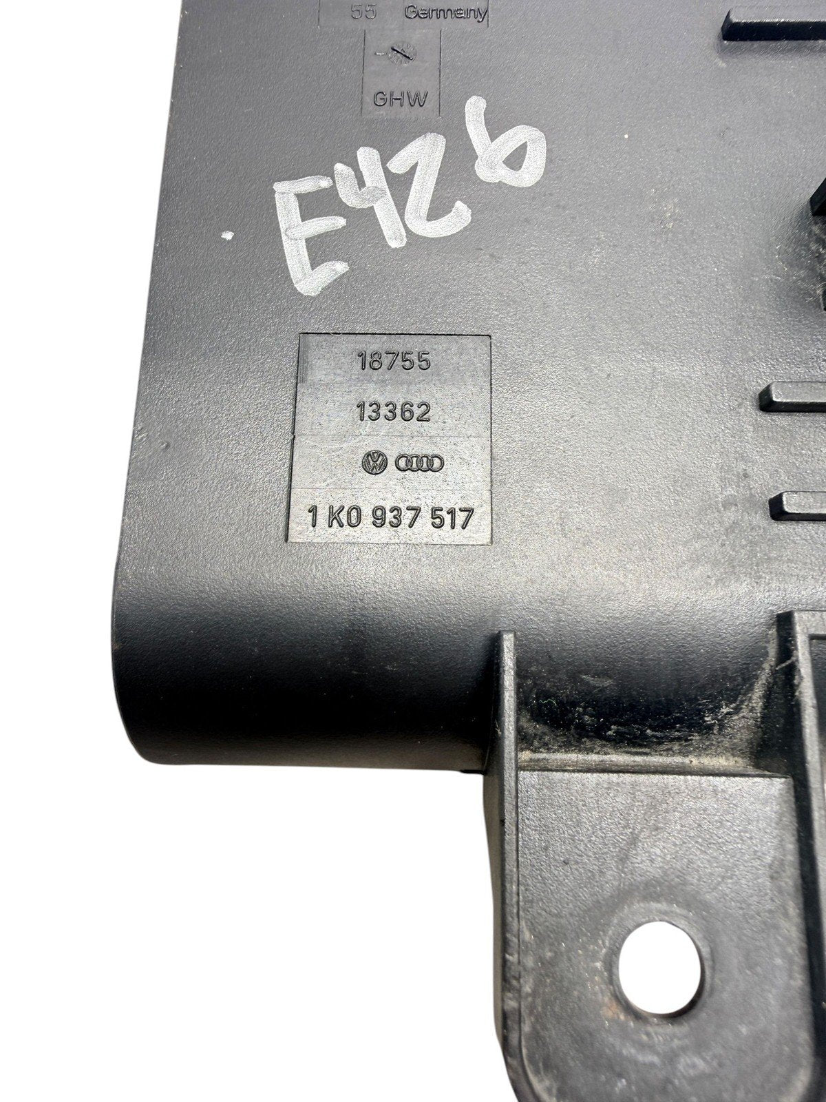 Volkswagen/Audi Power Distribution Junction Box/Jump Lead 1K0937517 OEM
