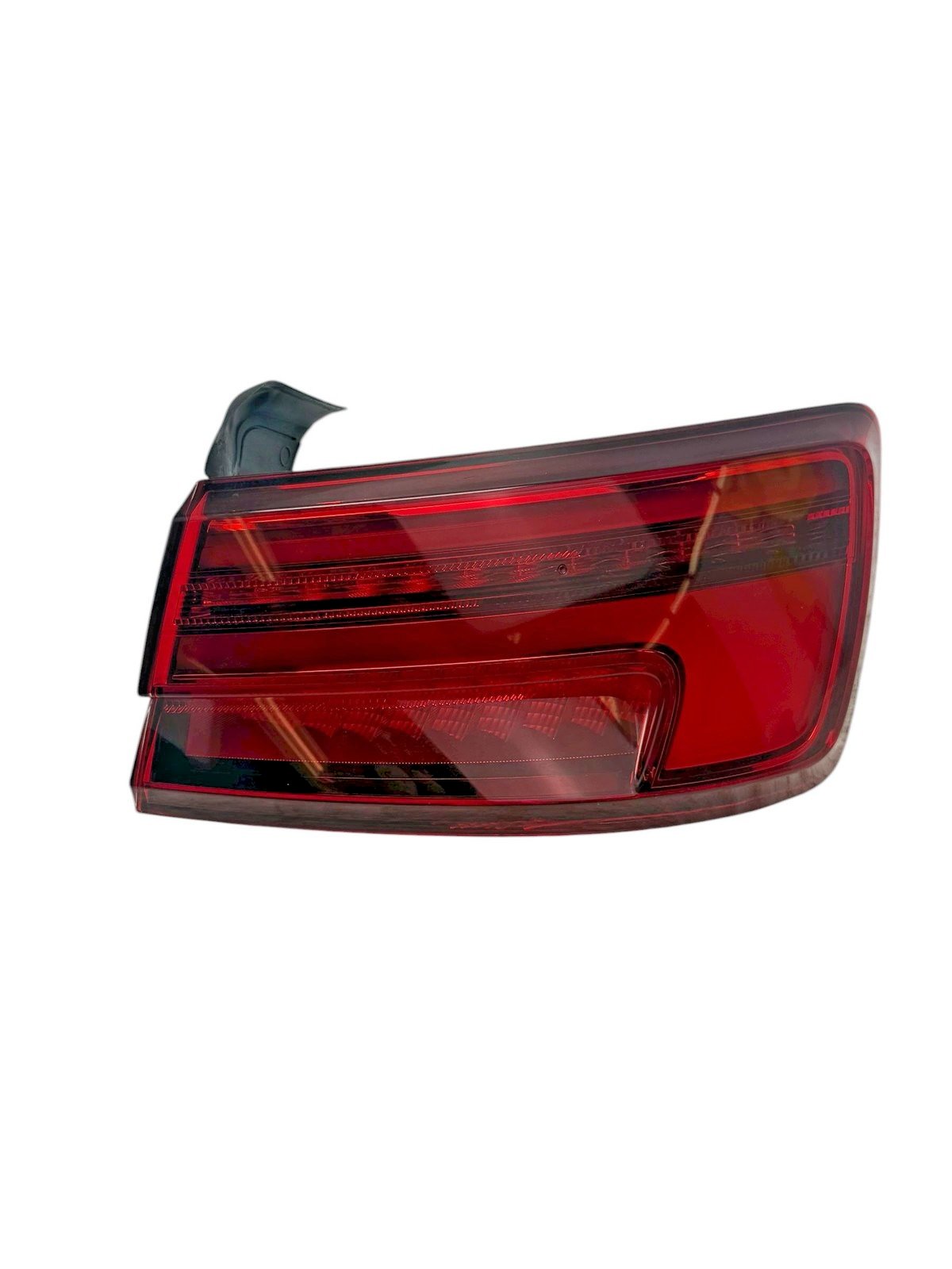 2017-2020 Audi A3 S3 RH Passenger Taillight Quarter Outer Dynamic 8V5945092A