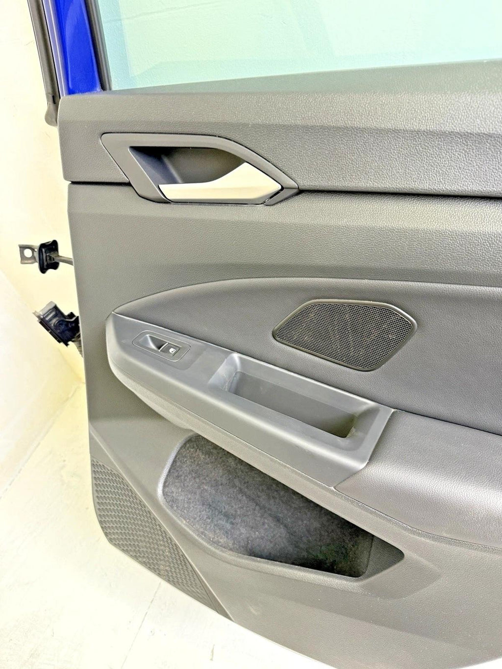 2022-2024 Volkswagen Golf R GTI Rear Door Assembly RH Passenger LAPIZ BLUE *dent