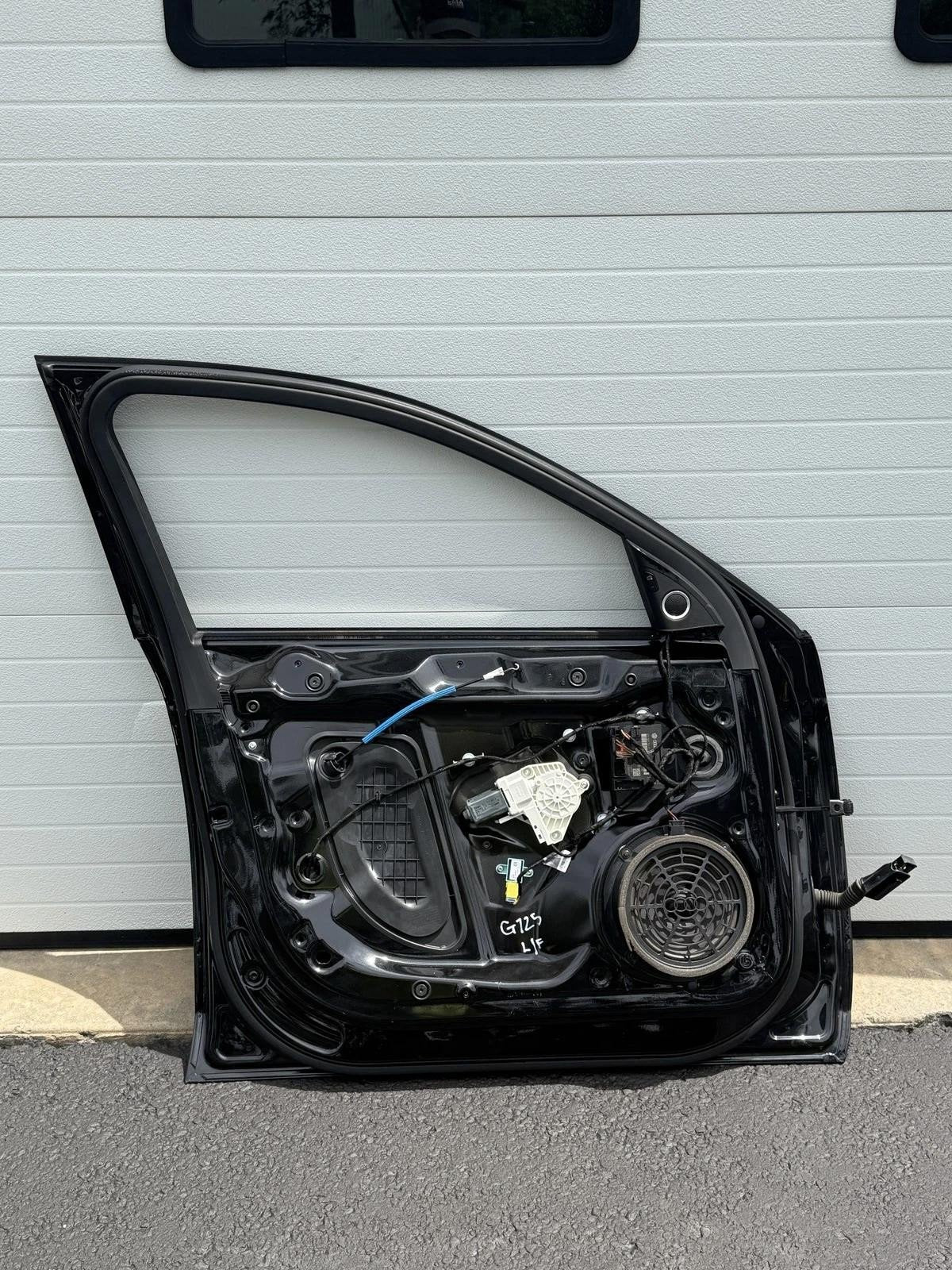 2012 - 2016 AUDI A4 S4 FRONT LEFT DRIVER SIDE DOOR SHELL SKIN OEM BLACK LZ9Y