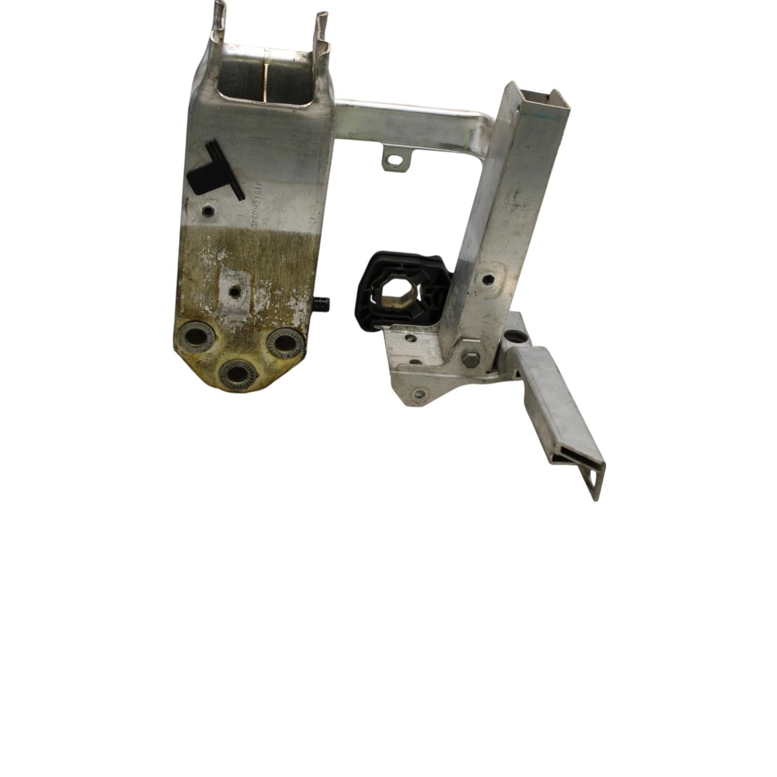 2011 - 2016 BMW 528i 535i 550i M5 Right Front Bumper Support Bracket Beam