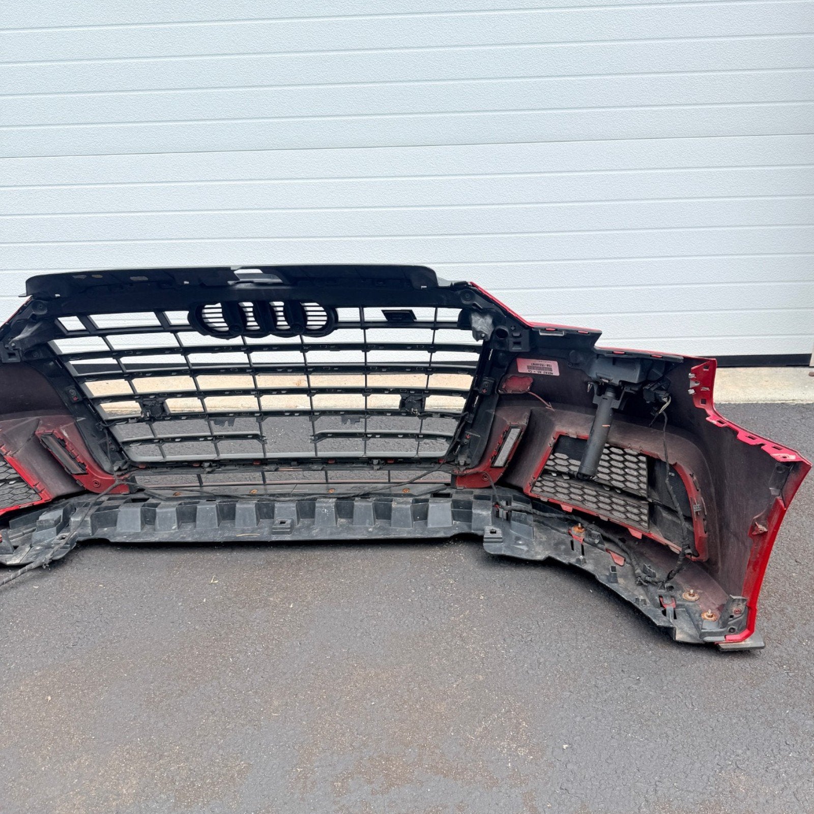 Front Bumper w Grille Tango Red LY3U 8V5807065AF 17-20 Audi S3 *Rock Chips