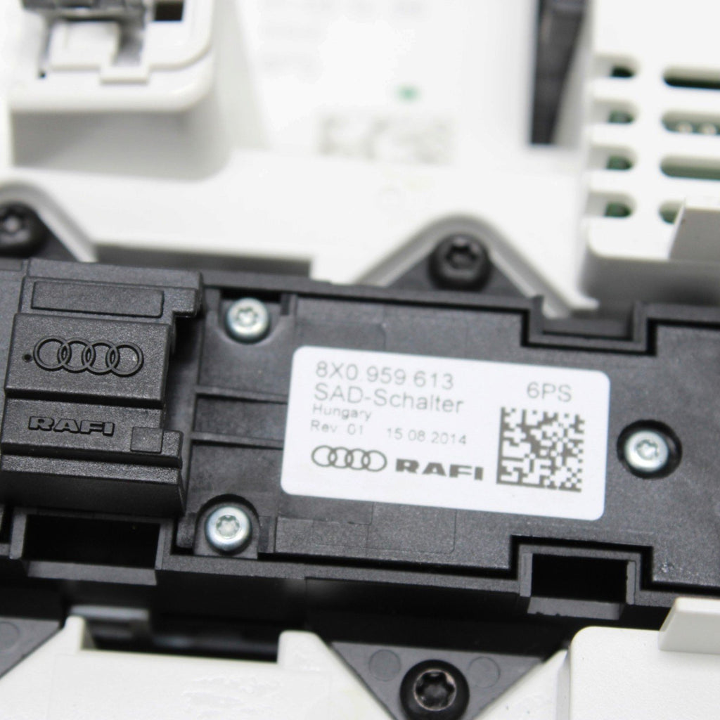 15-16 Audi A3 S3 Front Roof Overhead Dome Light Sunroof Switch Panel 8V0947135D