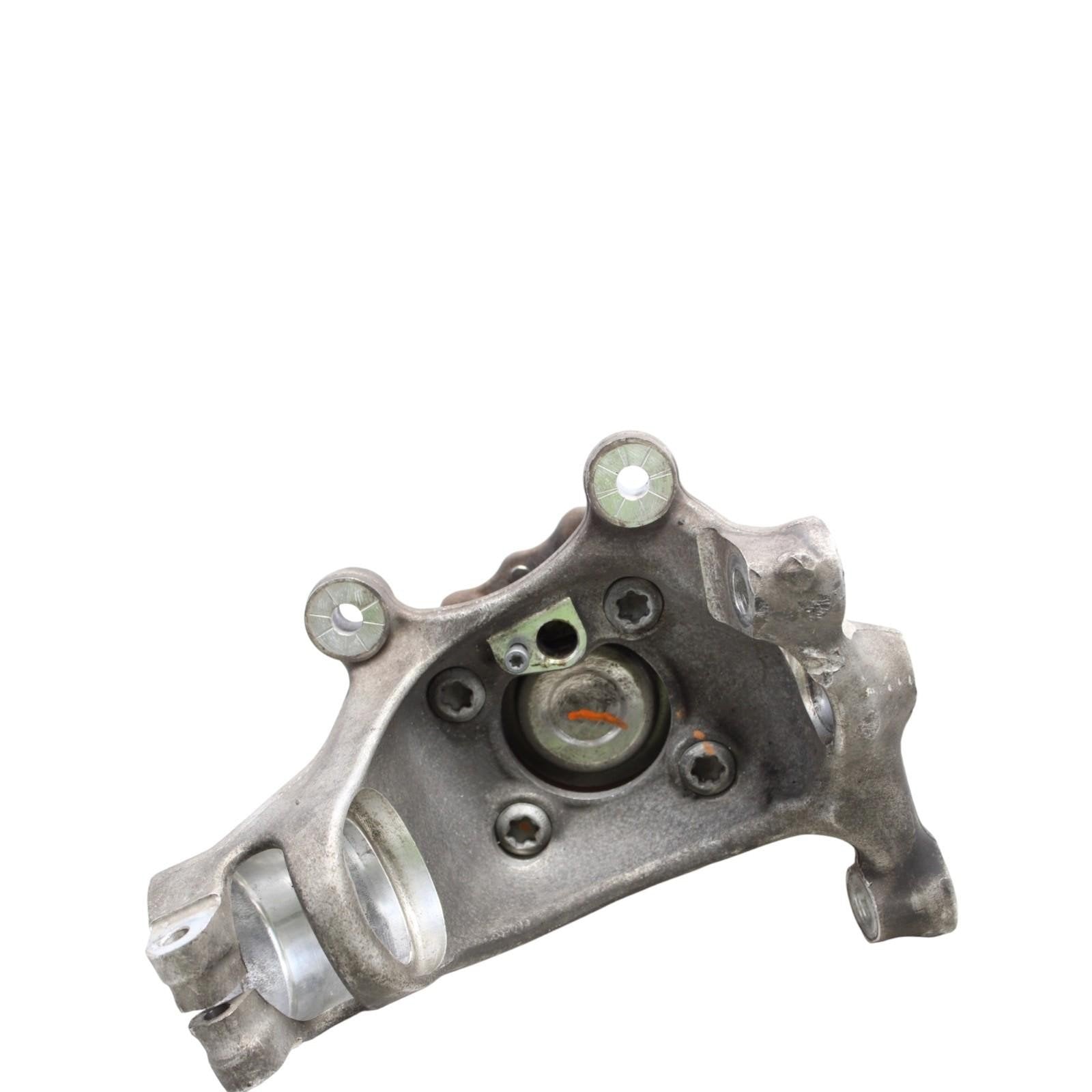 15-20 BMW F80 F82 M3 M4 Front Right Wheel Hub Knuckle Bearing Spindle OEM